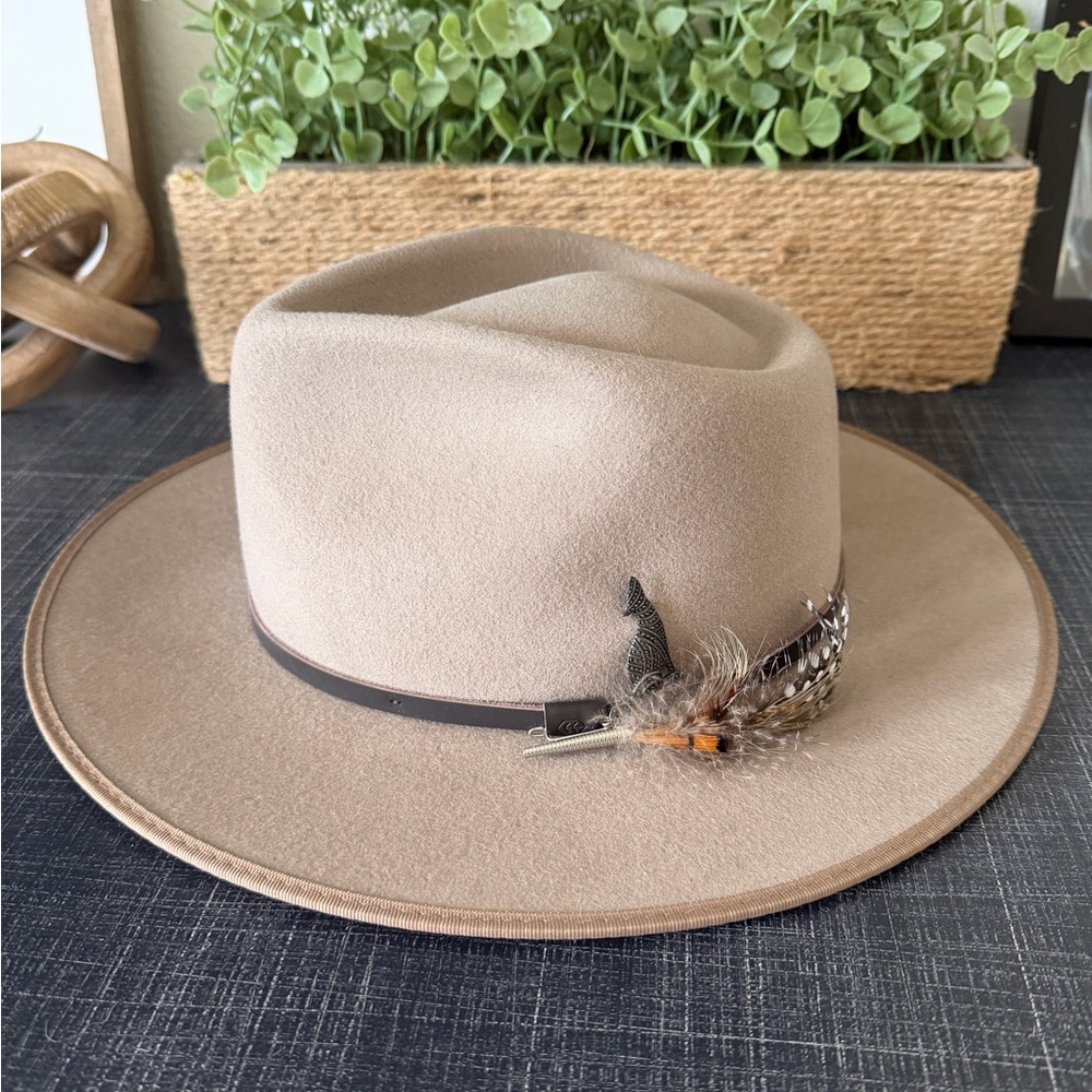 Will + Bear Calloway Fawn | Felt Fedora Hat Medium w/Feather and Wolf Pin